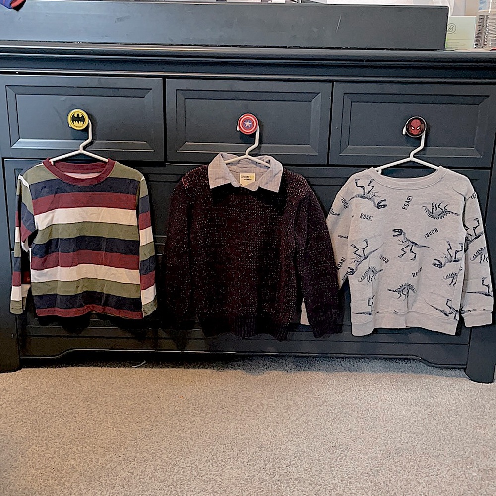 OSHKOSH Sweater,Sweatshirt & Long Sleeved Tee Shirt Boys 4T VERY Good Condition